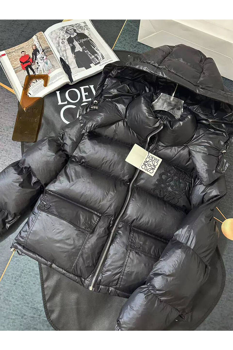 Loewe Женская куртка чёрного цвета 