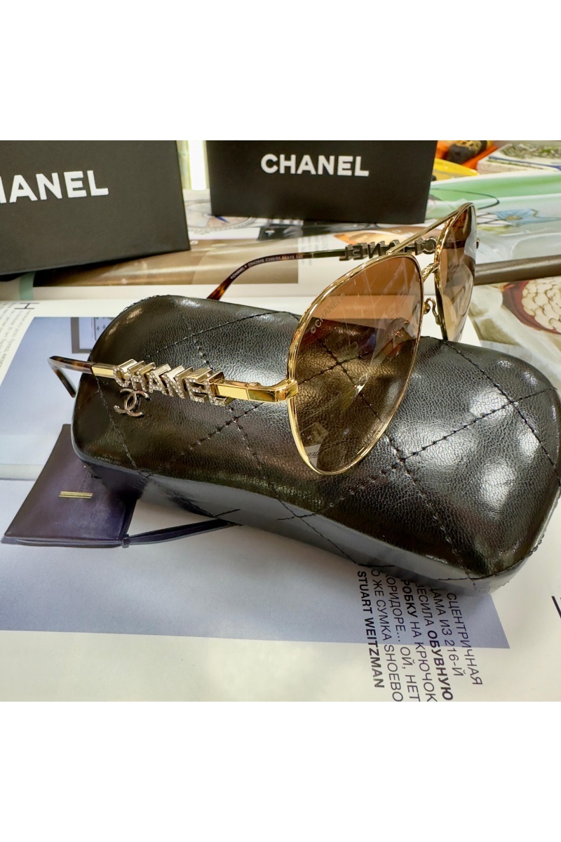 Chаnеl Солнцезащитные очки авиаторы с коричневыми стеклами в золотой оправе