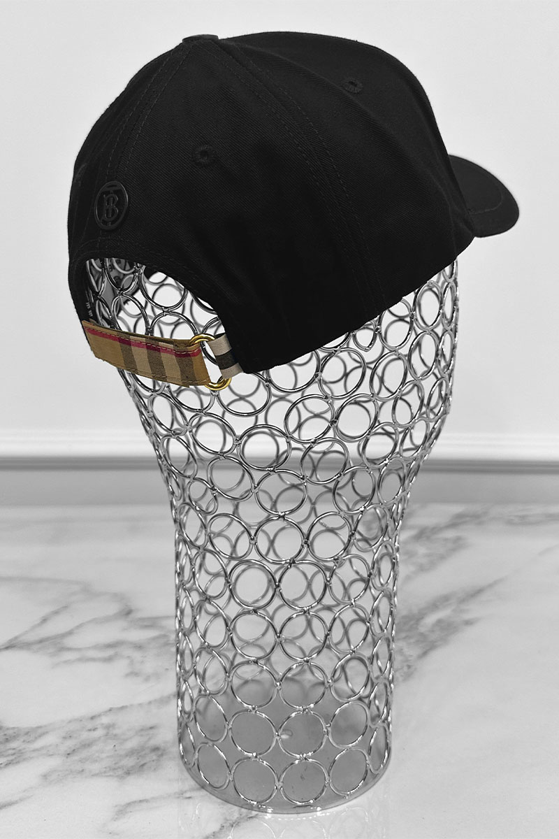 Burberry Бейсболка чёрного цвета logo-embroidered