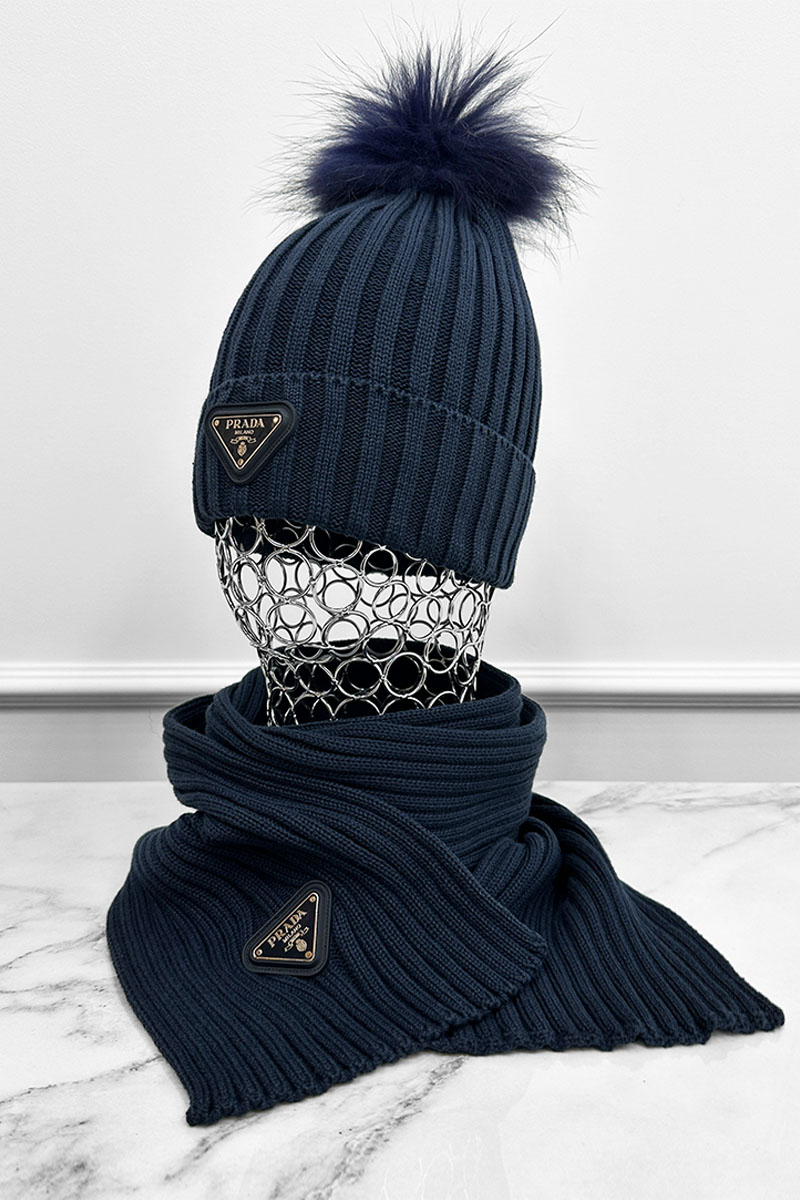 Prada Комплект из шапки и шарфа тёмно-синего цвета