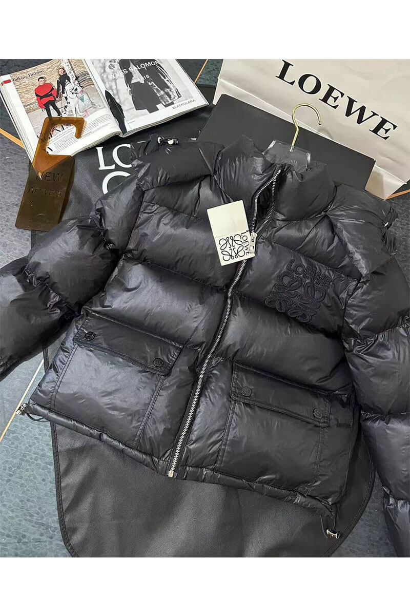Loewe Женская куртка чёрного цвета 