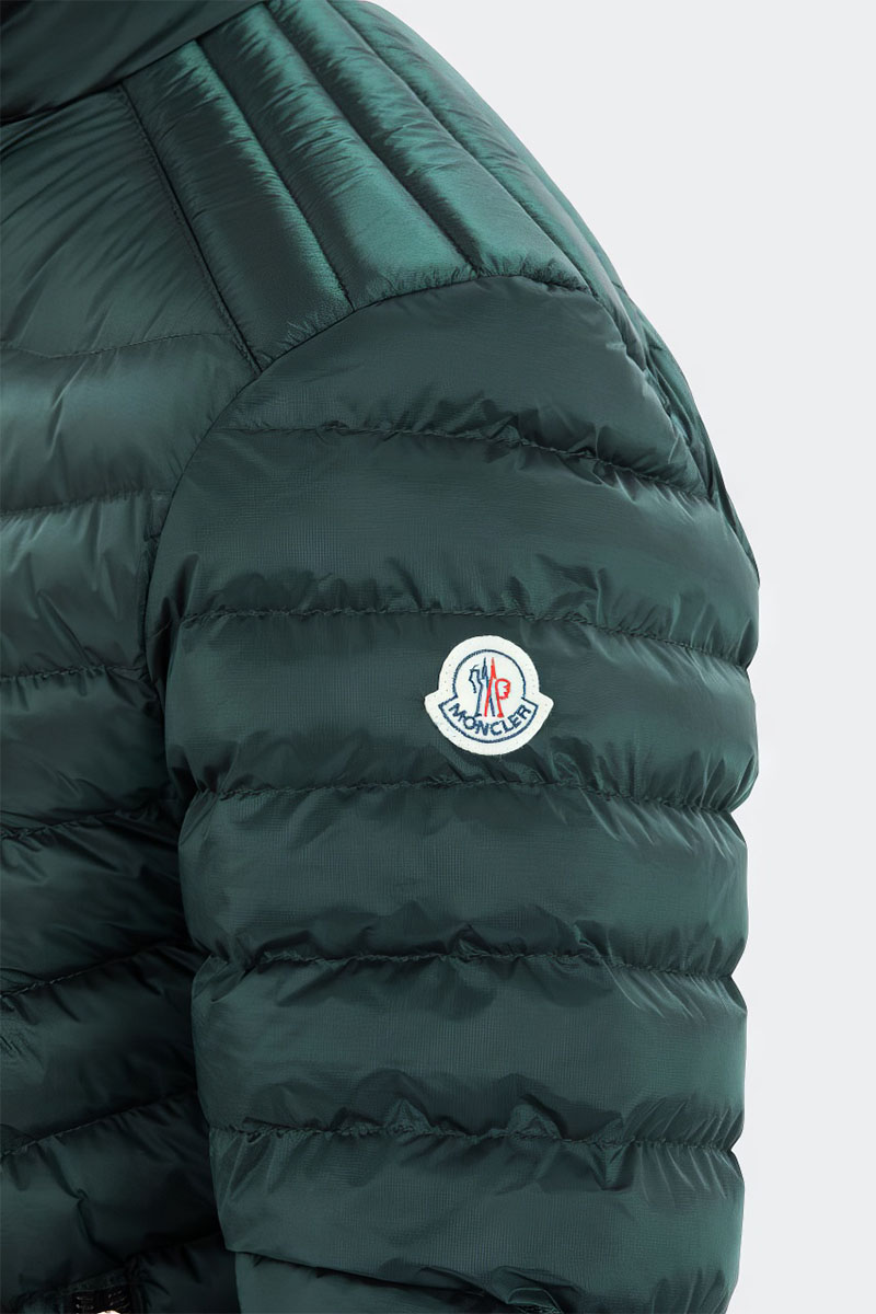 Moncler Мужская зелёная куртка logo-patch 