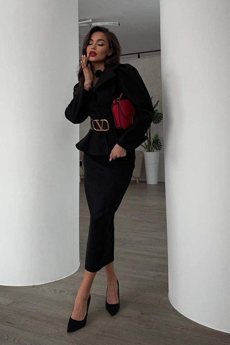 Valentino Женский костюм чёрного цвета 