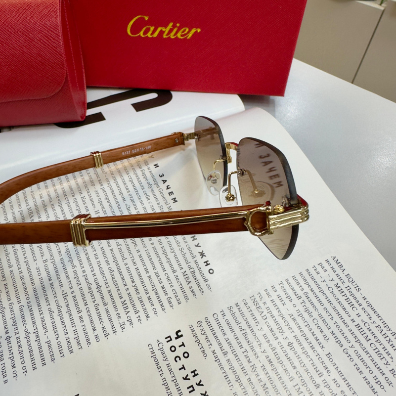 Cartier Прямогугольные солнцезащитные очки Cartier