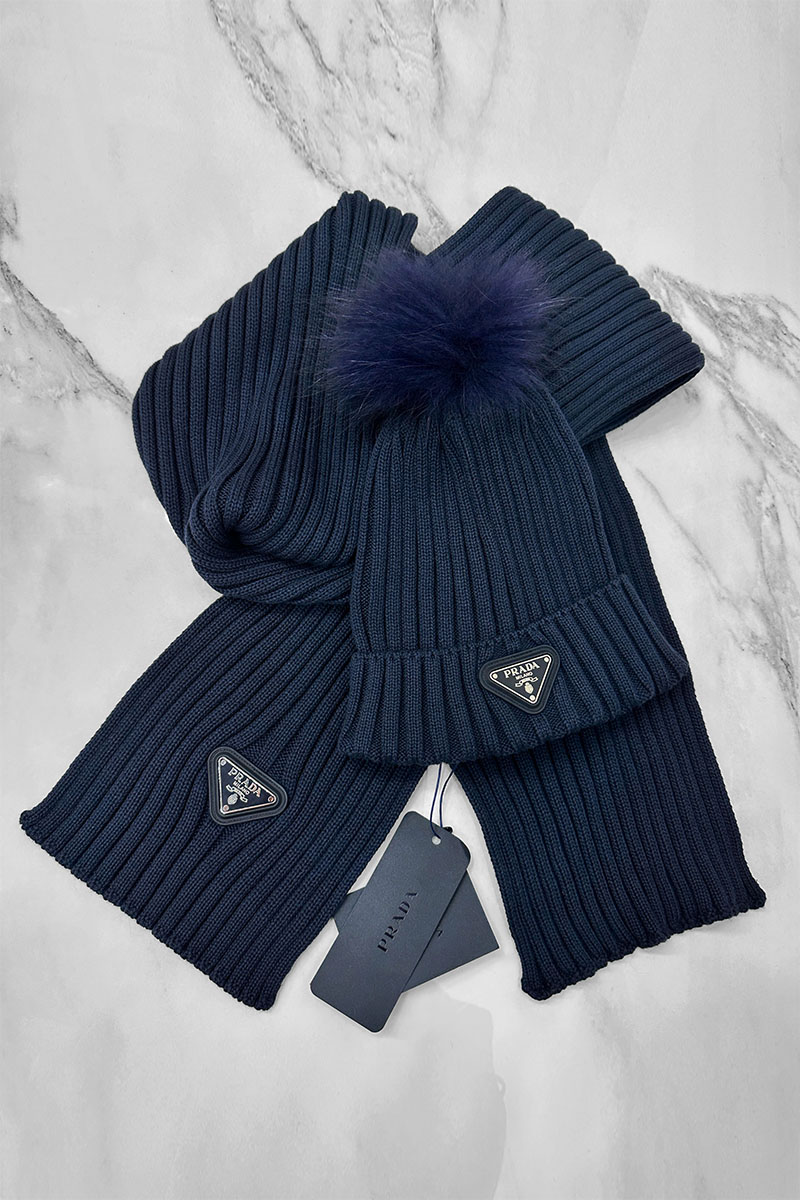 Prada Комплект из шапки и шарфа тёмно-синего цвета