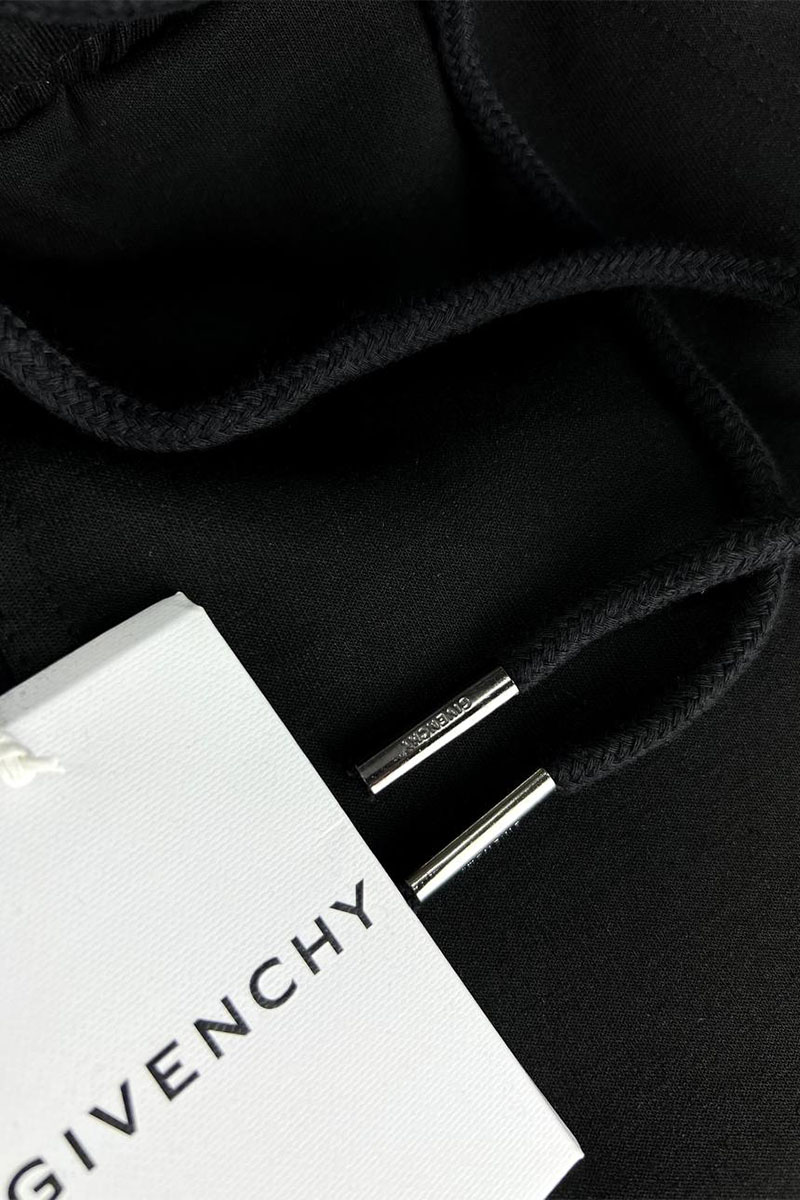 Givenchy Мужские шорты чёрного цвета 