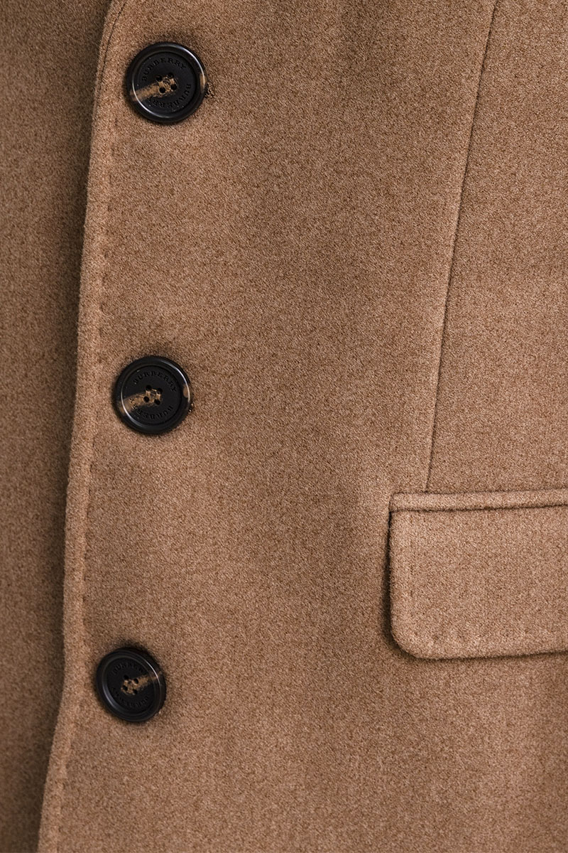 Burberry Бежевое мужское пальто logo label