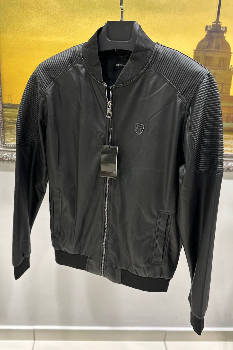 Emporio Armani EA7 Кожаная куртка чёрного цвета