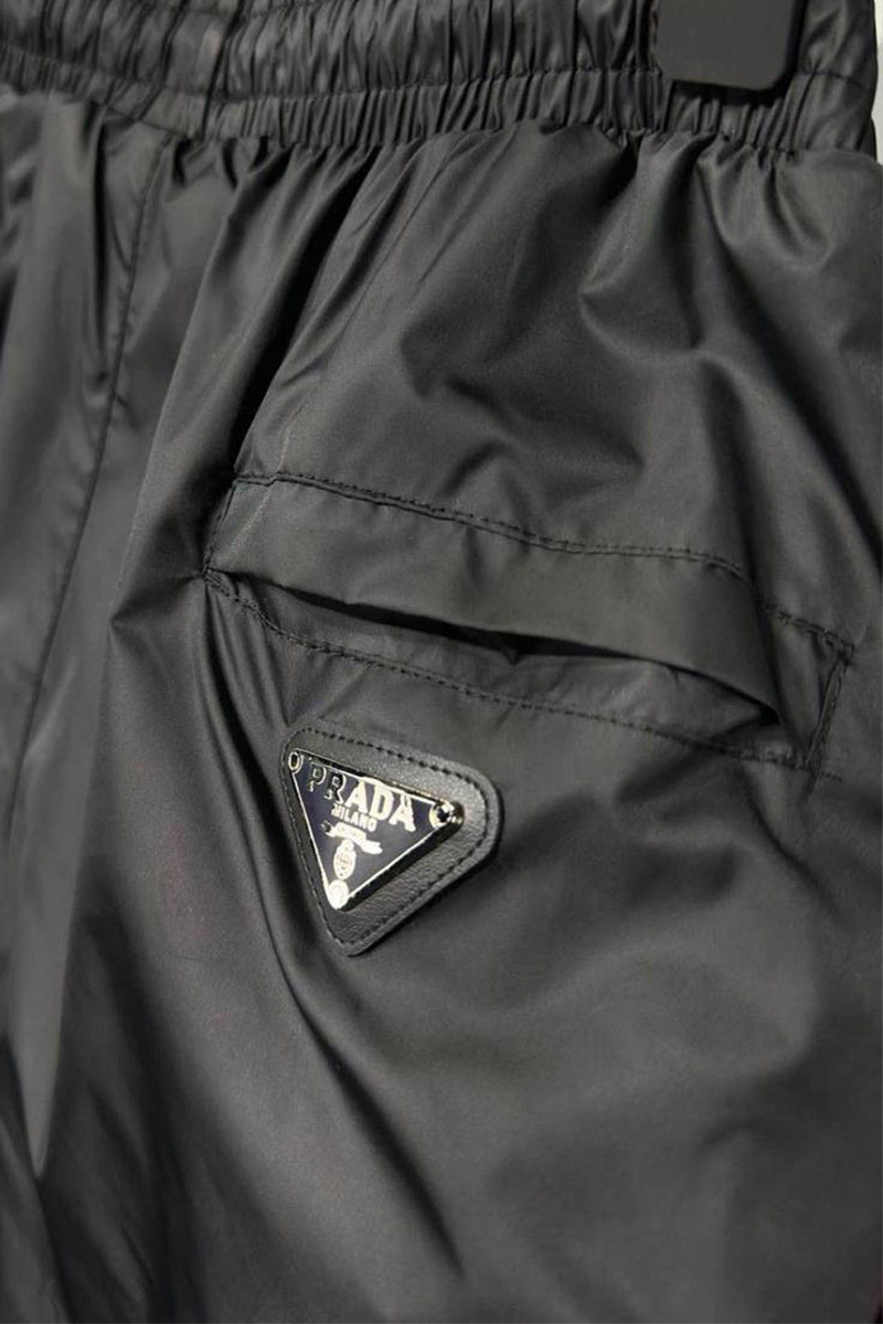 Prada Чёрные шорты logo-embroidered