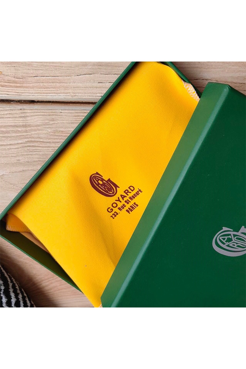 Designer Clothing Кожаная обложка на паспорт Goyard - Brown 10х14 см