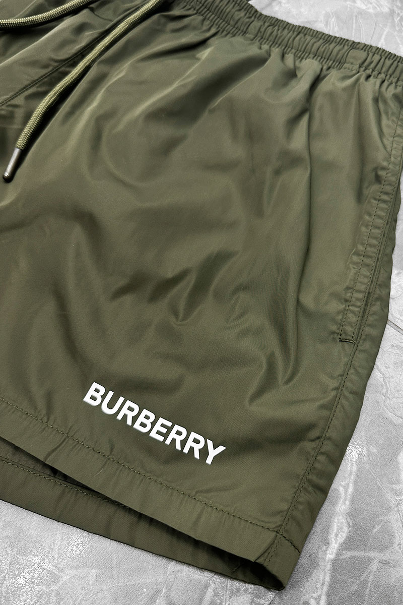Burberry Мужские зелёные шорты 