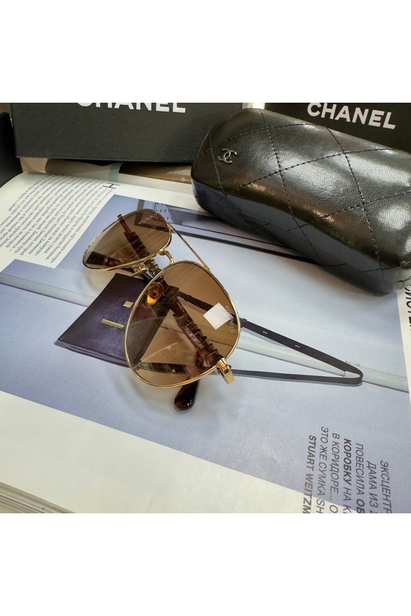 Chаnеl Солнцезащитные очки авиаторы с коричневыми стеклами в золотой оправе