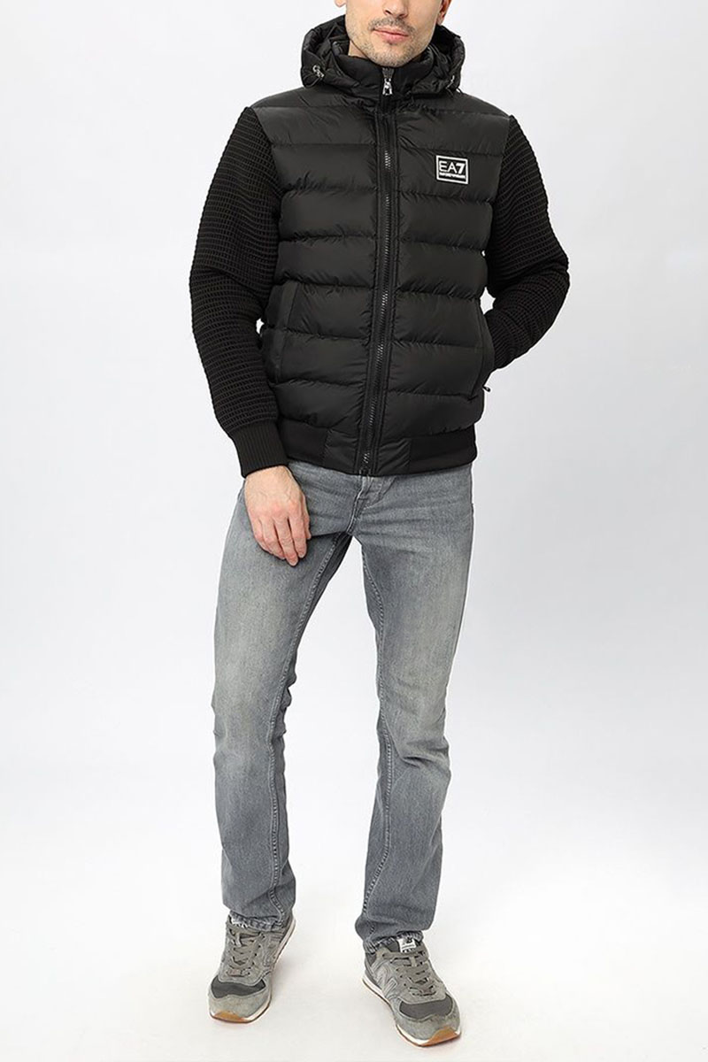 Emporio Armani EA7 Чёрная куртка с вязанными рукавами