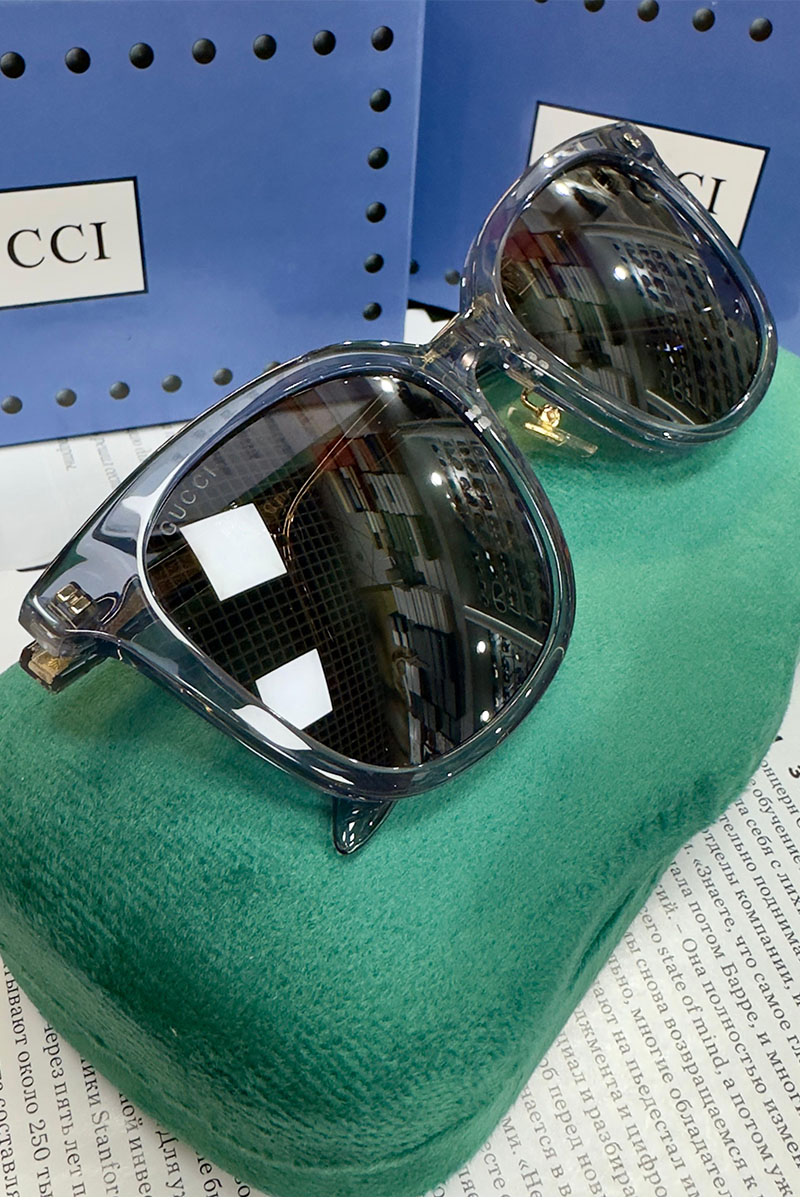 Gucci Солнцезащитные очки GG logo