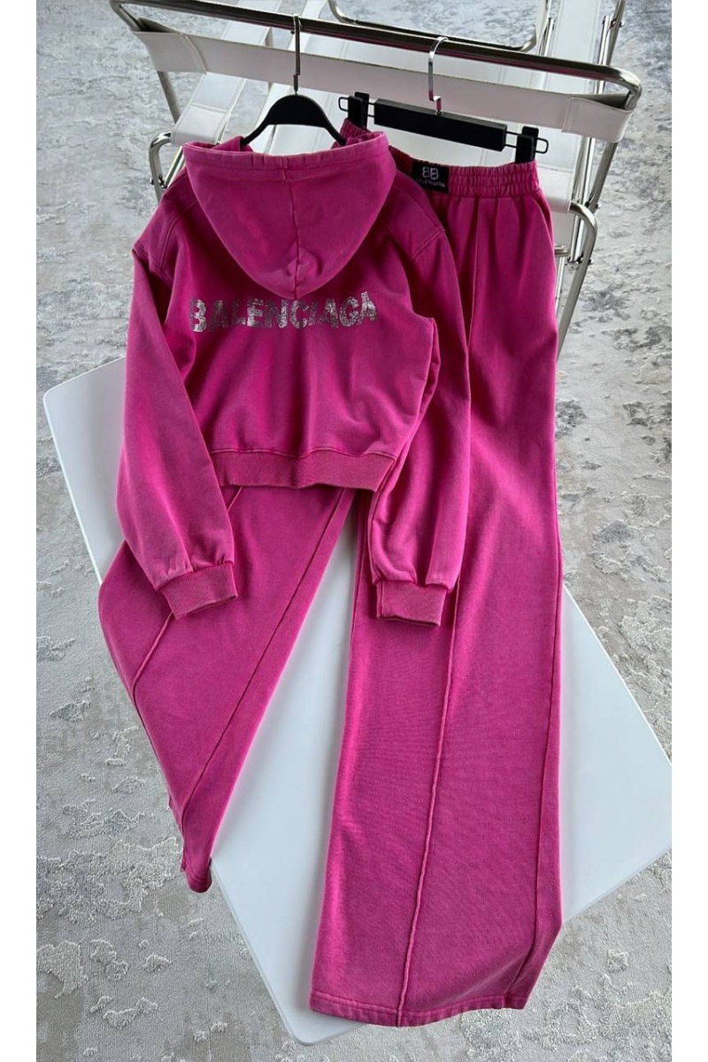 Balenciaga Женский костюм розового цвета