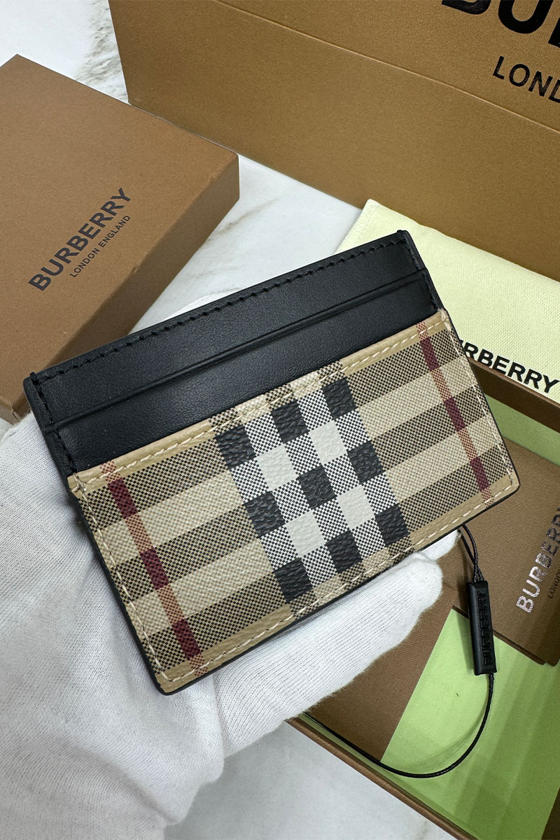 Burberry Кожаный кардхолдер Premium 10x7 см