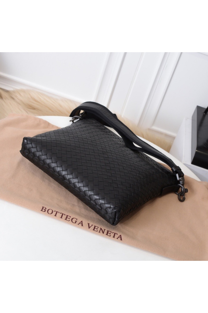 Bottega Veneta Кожаная сумка Premium 30x30x3 см