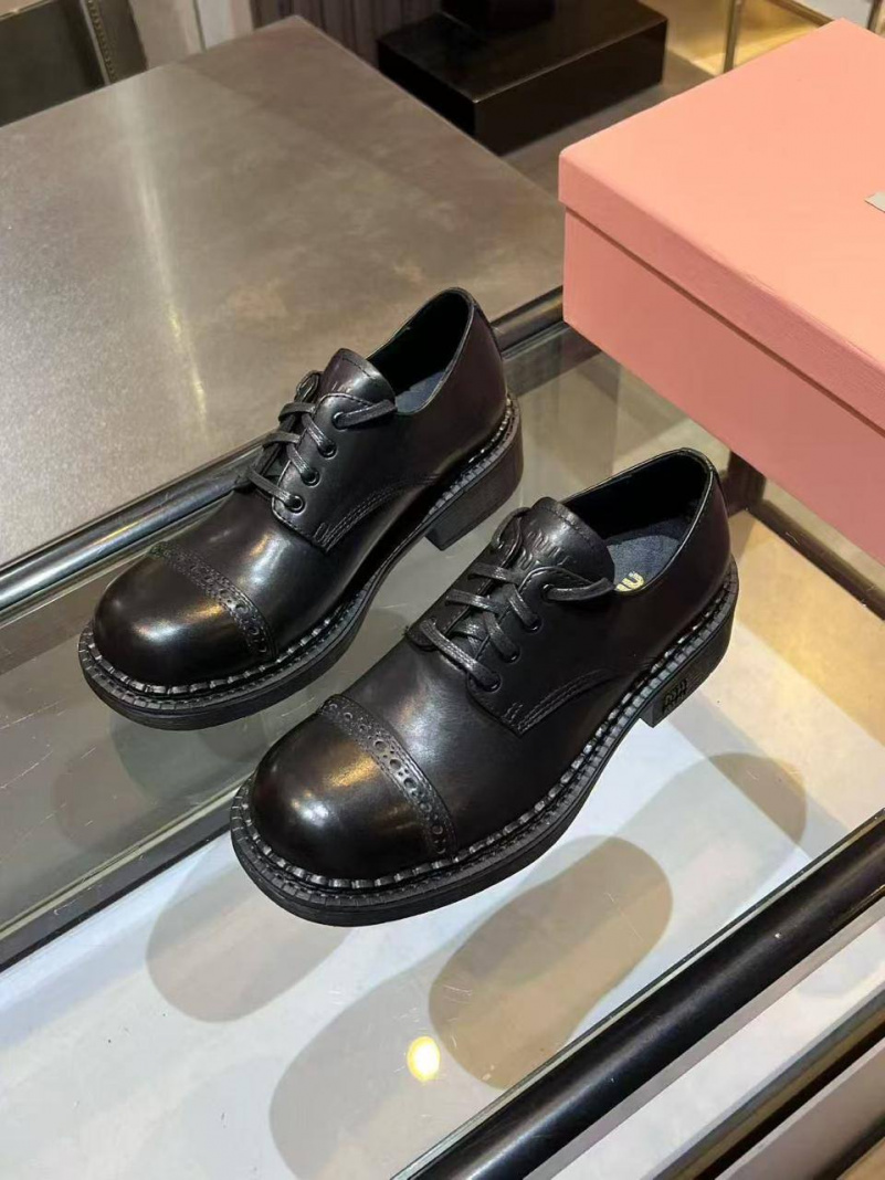 MIU MIU Женские кожаные ботинки дерби 