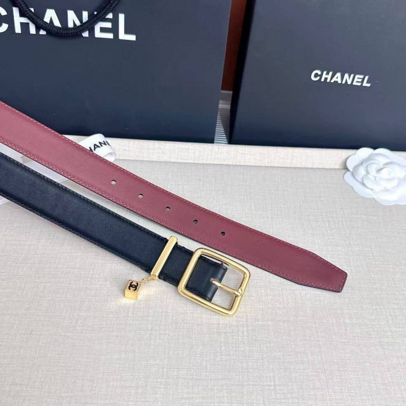 Chаnеl Кожаный ремень чёрного цвета