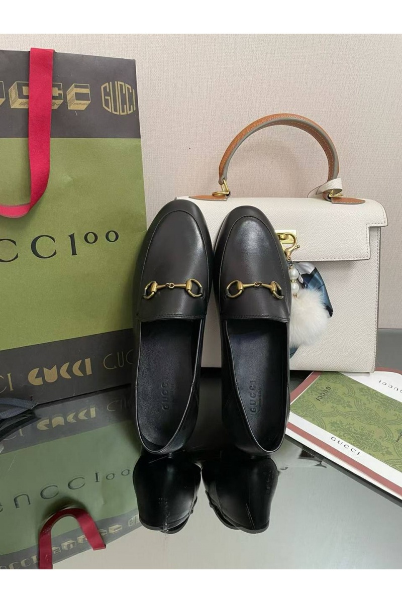 Gucci Женские кожаные лоферы чёрного цвета