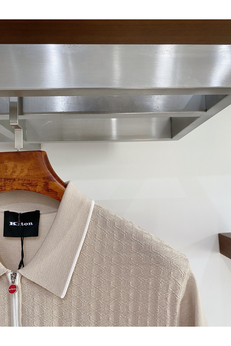 Kiton Вязаное поло бежевого цвета premium