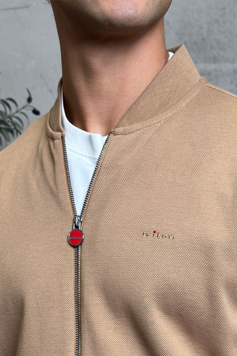 Kiton Спортивный костюм бежевого цвета