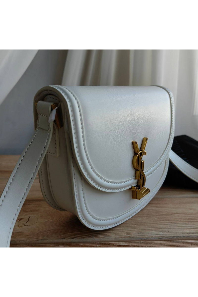 Yves Saint Laurent Кожаная сумка 19x17 см