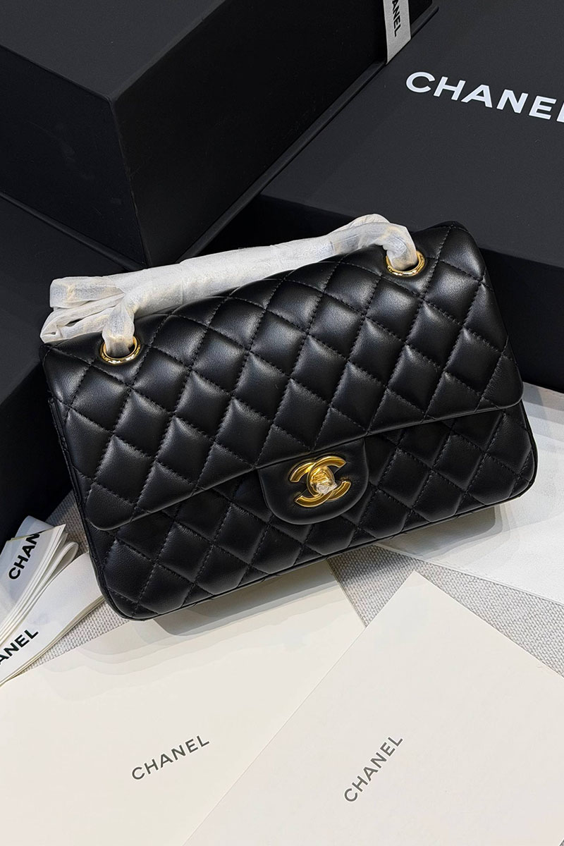 Chаnеl Кожаная сумка Classic Flap premium 23x14x6 см (7 расцветок)