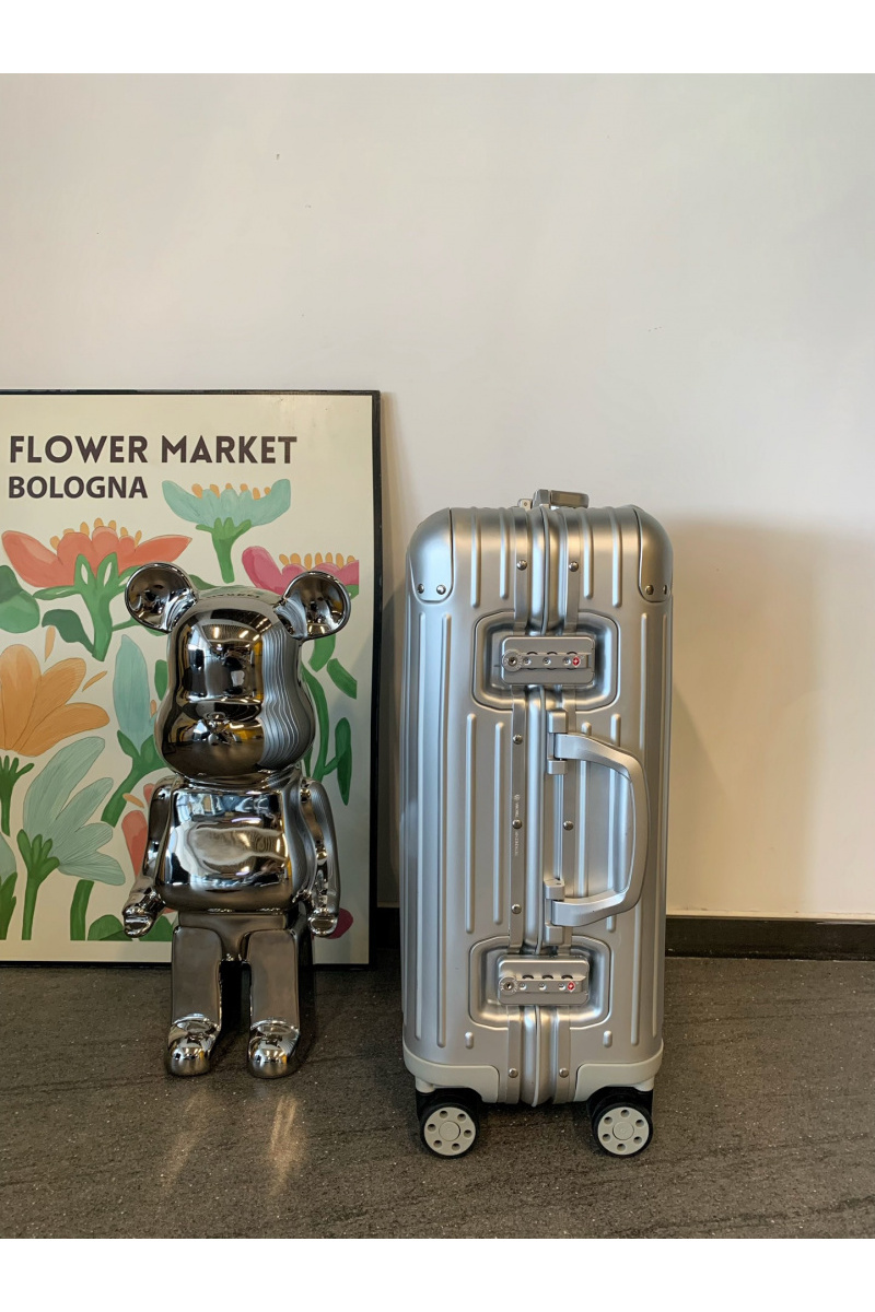 Rimowa Чемодан Aluminum S Premium 54x36x23 см