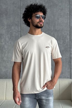 Мужская бежевая футболка 