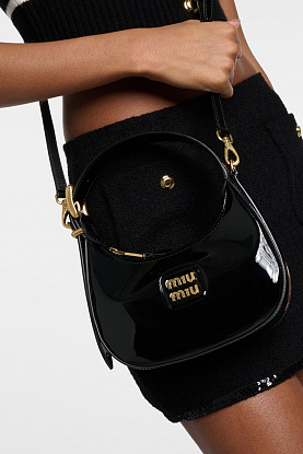 Женская лакированная сумка-хобо Vernice 21x16 см - Black