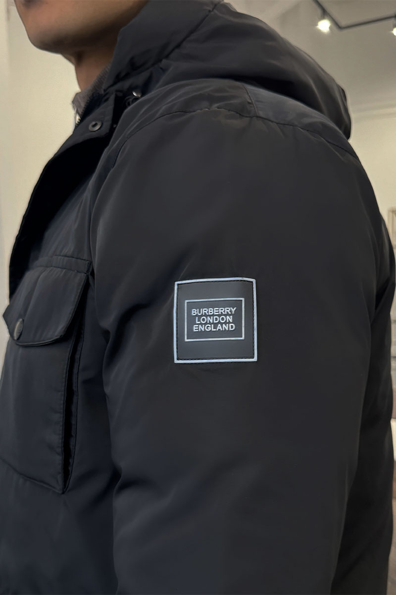 Burberry Мужская чёрная парка London England logo-plaque