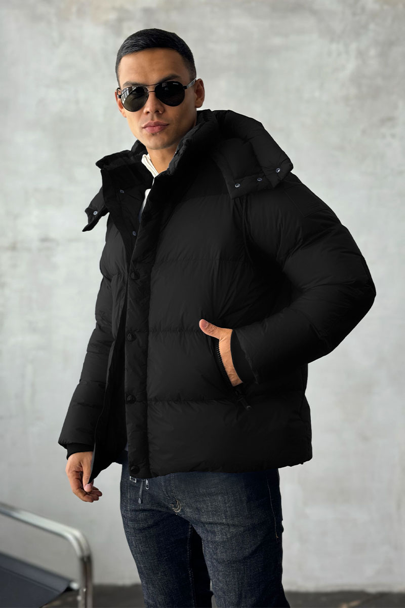 Burberry Чёрный пуховик London England logo-patch
