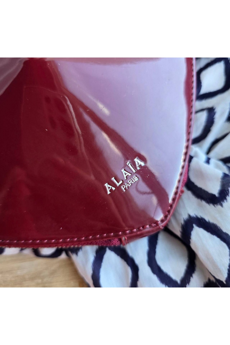 Designer Clothing Женская лакированная сумка Alaia Le Coeur  22x15 см - Burgundy