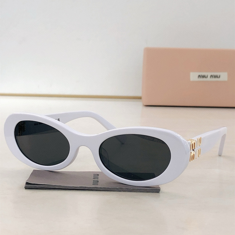 MIU MIU Женские солнцезащитные очки с белой оправой