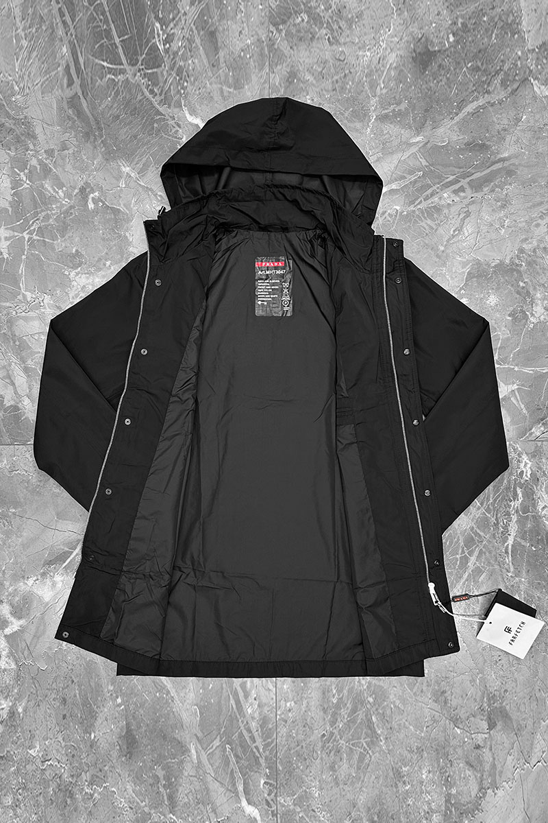 Prada Мужская чёрная ветровка Linea Rossa logo