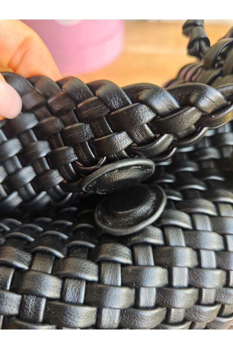 Bottega Veneta Кожаная сумка intrecciato 30x14 см