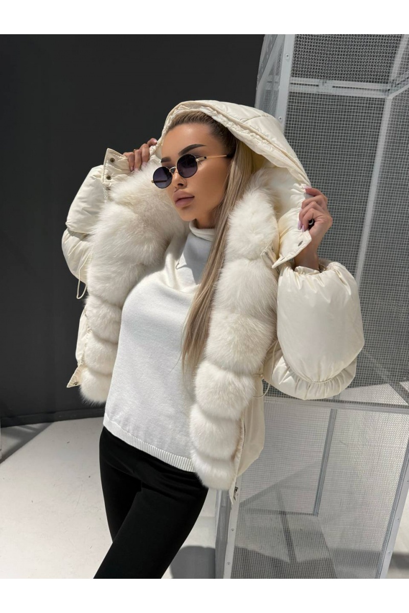 Designer Clothing Белый женский пуховик с натуральным мехом