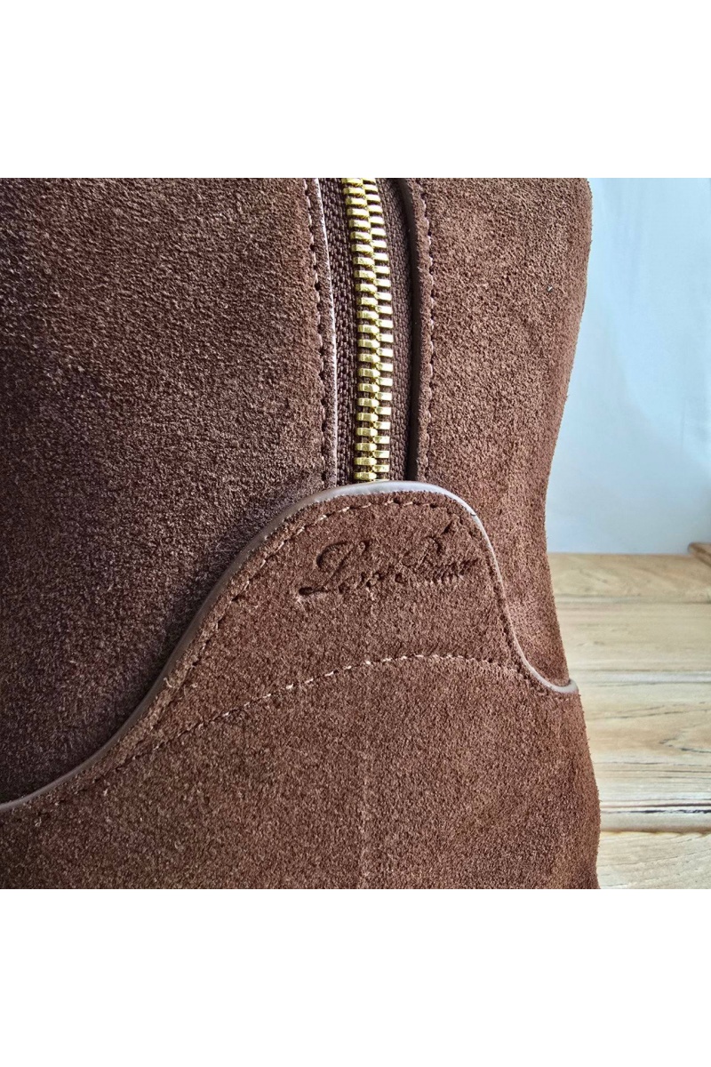 Loro Piana Замшевая сумка Medium Needle 39x23 см