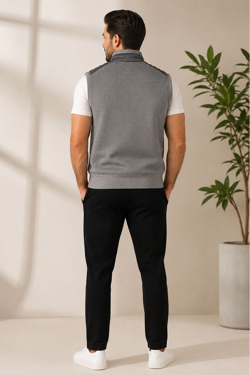 Moncler Мужской брендовый жилет серого цвета