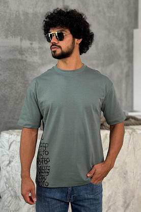 Мужская зелёная футболка 