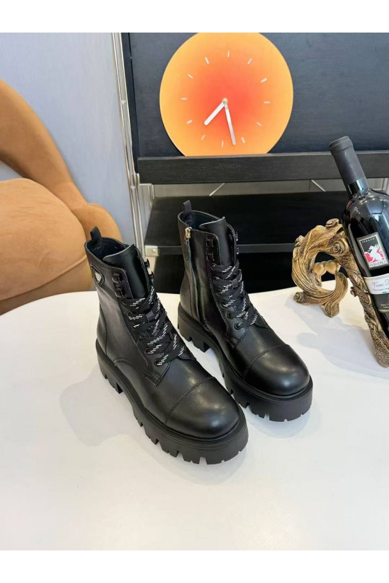 Prada Женские кожаные ботинки 