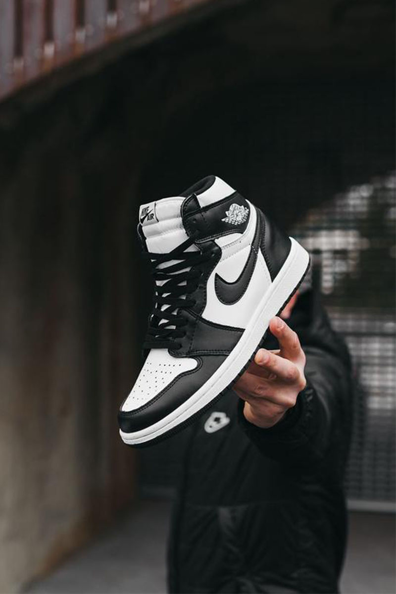 Nike AJ1 Retro High Black White