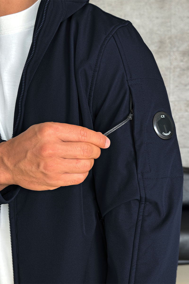 C.P. Company Синяя ветровка Pro-Tek lens detail 