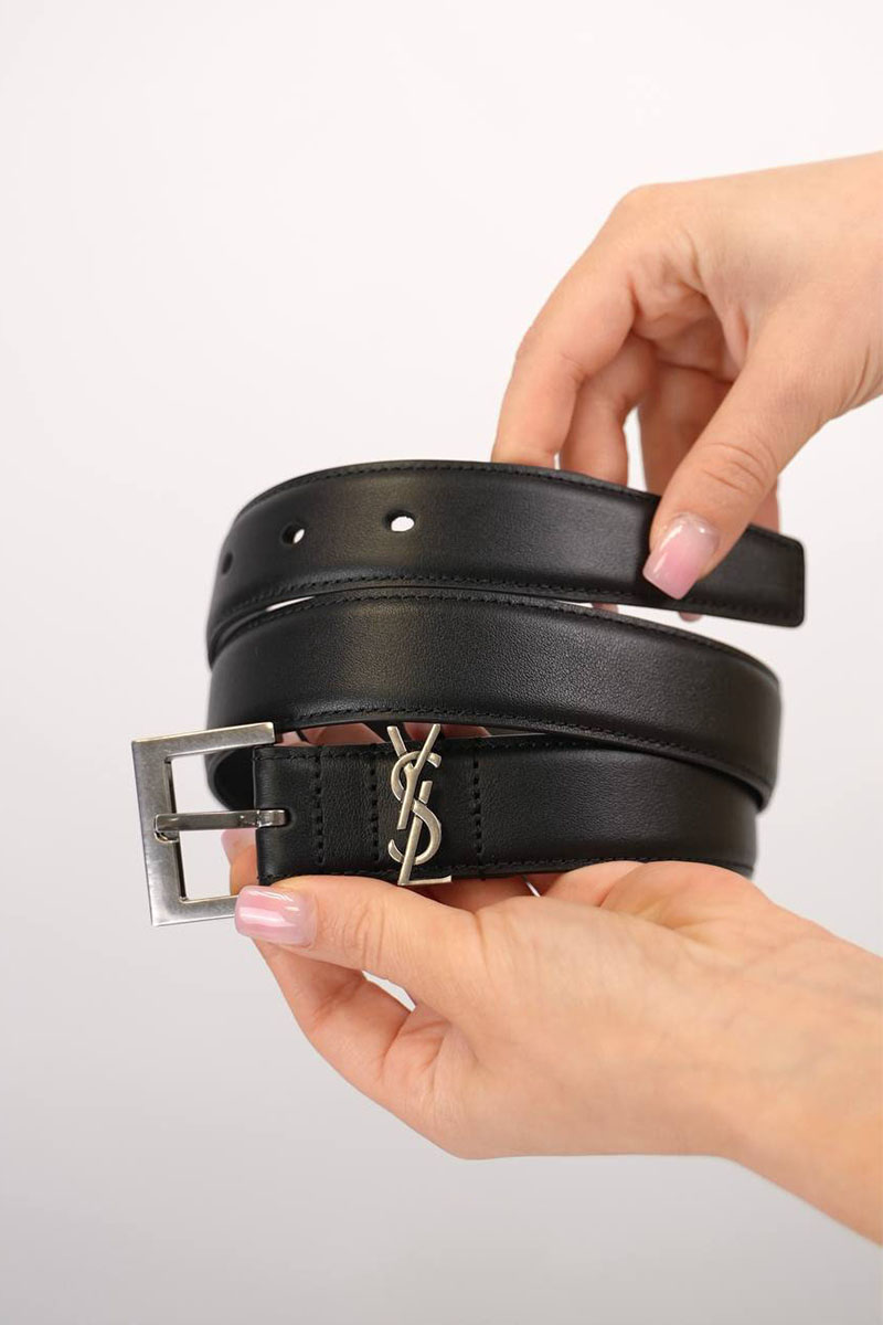 Yves Saint Laurent Кожаный ремень Cassandre (ширина 3 см, длина 80 / 85 см)