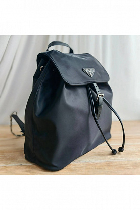 Чёрный нейлоновый рюкзак 29x29 см