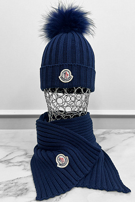 Комплект из шапки и шарфа синего цвета logo-patch