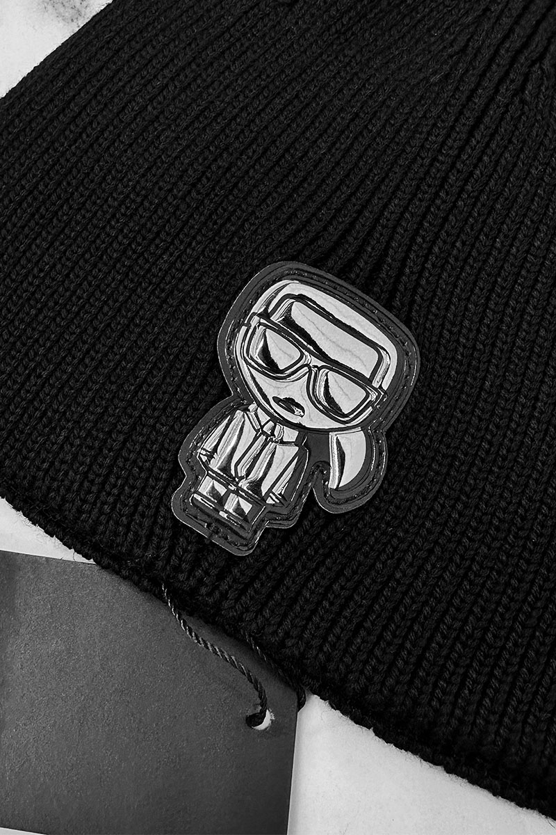 Company КL Мужская шапка чёрного цвета logo-patch