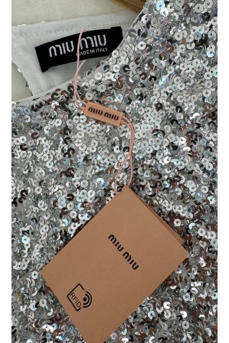 MIU MIU Женское платье в пайетках с открытой спинкой 