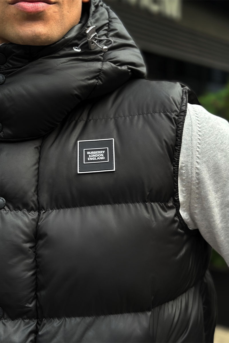 Burberry Чёрный жилет London England logo-patch